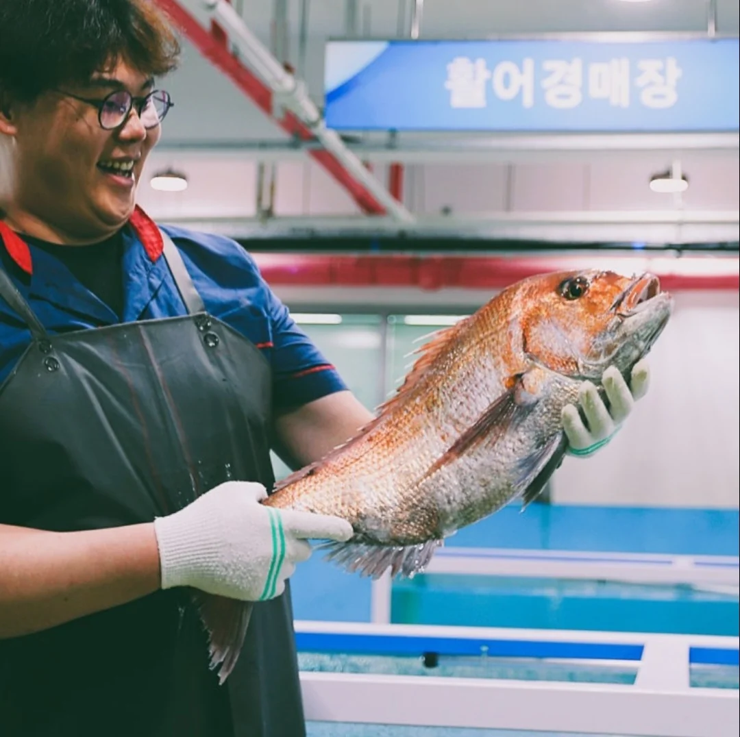 1층에서 판매하는 신선한 활어